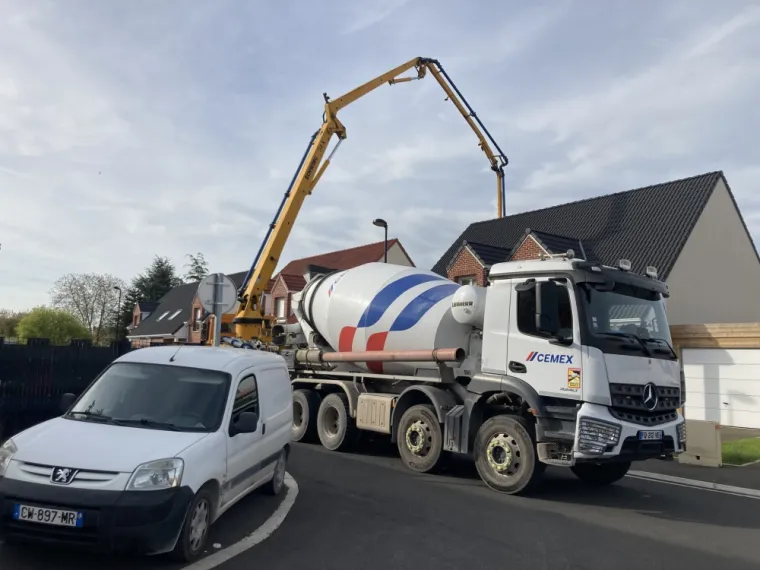 Coulage d’une terrasse sur Bauvin avec pompe 34m, Lille, TRANS-LINE