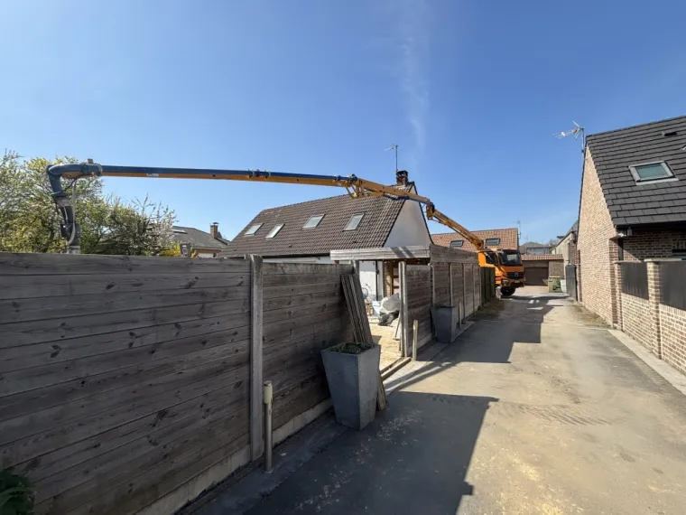 Coulage fond de piscine et terrasse, Lille, TRANS-LINE